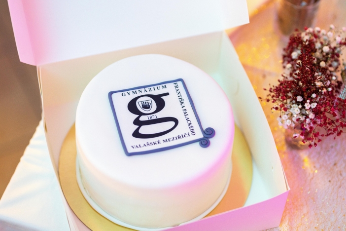 Obrázek aktuality Maturitní ples Gymnázia Františka Palackého rozzářil KZ Valašské Meziříčí