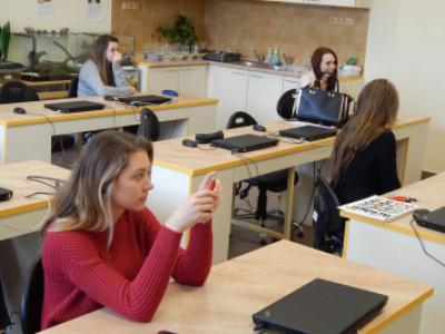 Školní kolo Biologické olympiády kategorie A a B, 17. 2. 2016, okamžiky před soutěží, (foto: Pavel Groh)
